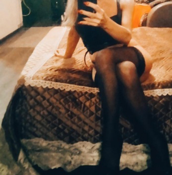 Я самая нежная и сексуальная индивидуалка Москвы 💋 С опытом обращения с мужчинами и готова исполнить все твои фантазии 😉 Ты можешь называть меня креативной проституткой – я умею удивлять и радовать своими услугами 😏 Мои возможности безграничны: классический секс, оральный секс, эротический массаж и многое другое 😍 За мной остаются только положительные отзывы – мои клиенты всегда оставляют довольными и счастливыми! 🥰 Разрешаю фотографировать себя и готова поделиться своими соблазнительными фото, чтобы ты мог насладиться моей красотой 💃 Хочешь провести незабываемое время в Москве? Тогда ты на правильном пути – я жду тебя! 😉 Полина